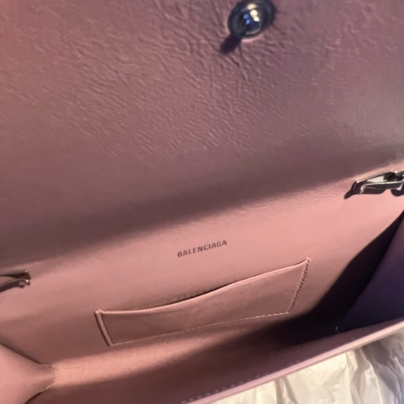 Balenciaga powder pink wallet on chain - Picture 7 of 7